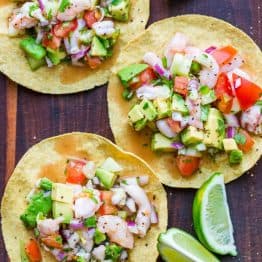 墨西哥的墨西哥人把他的食谱都放在